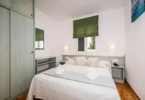 Playa Parc Apartments - Chambre