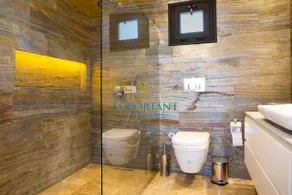 Villa Calista by Important Group Travel - Bathroom