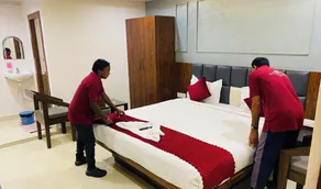 saaradhi grand - Chambre