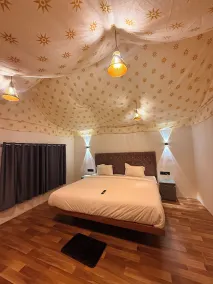 Open Sky Tent House - Camera