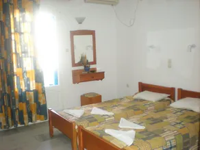 Rea Sun Hotel Studios Apartments - Habitación
