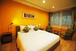 Focal Local Bed & Breakfast - Chambre