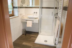 Hotel Schwarzes Ross - Bathroom