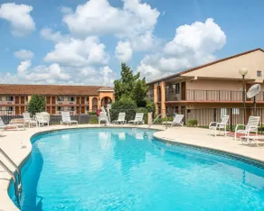 Quality Inn Marianna South - Piscine