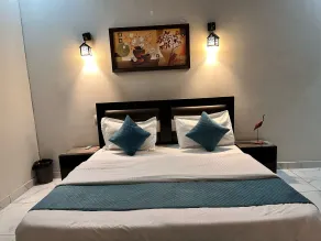 Hotel Tulsi - Room