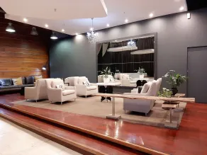 4 on Pritchard Luxury Suites - Reception