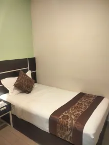 K Garden Hotel Parit Buntar - Zimmer