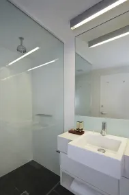East Perth Suites Hotel - Bathroom