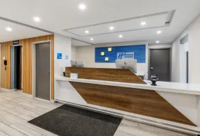 Holiday Inn Express Chicago-Downers Grove by IHG - Réception