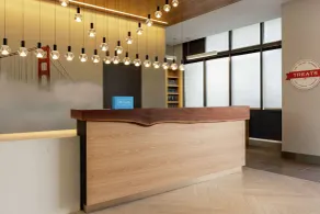 Hampton Inn & Suites San Mateo-San Francisco Airport - Réception