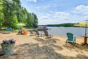 Square Pond Vacation Rental w/ Boat Dock & View! - Interiör