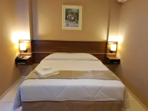 Astro Hotel - Habitación