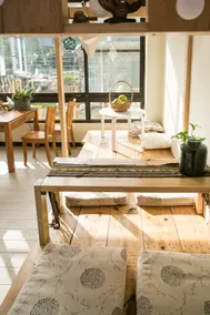 Tree House Café & Homestay - Lobby sitting area