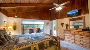 Sierra Springs AVEC CLIMATISATION !!! Situé à Yosemite Forks Estates 4 chambres et 2 - Chambre