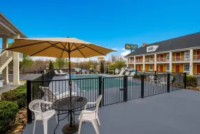 Quality Inn Johnson City I-26 exit 17 - Piscine