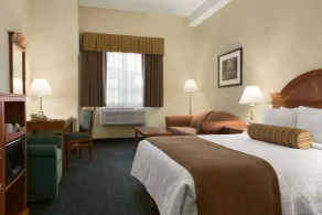 Travelodge by Wyndham Strathmore - Chambre