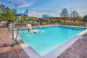 Holiday Inn Express & Suites Covington by IHG - Pool