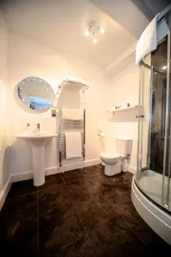 Rollestone Manor B&B and Restaurant - Baño