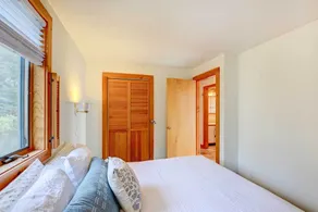 Serene Jonesport Escape: Deck w/ Water Views! - Intérieur