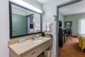 Quality Inn Goodlettsville - Salle de bain