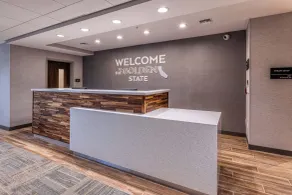 Hampton Inn & Suites Bakersfield Central - Rezeption