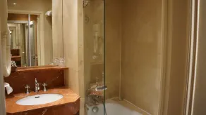Le Relais Médicis - Bathroom