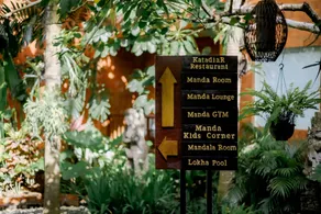 Fourteen Roses Boutique Hotel, Kuta - Reception