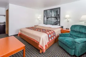 Super 8 by Wyndham Rock Falls Sterling Area - Room