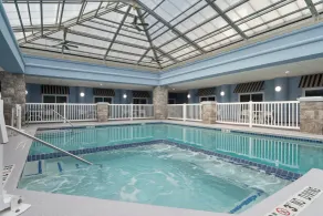 Holiday Inn Express Hotel & Suites Saginaw by IHG - Piscina