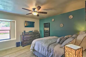 San Antonio Oasis w/ Hot Tub, Pool & Outdoor Bar! - Interiör