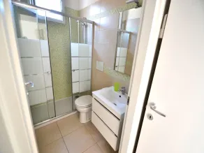 Charming Apartment In Central Location With Air Conditioning, Pets - Baño