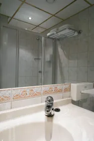 Quality Hotel Augustin - Badrum