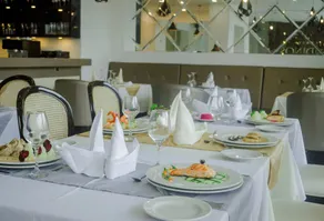 Hotel Andinos Plaza Florencia - Restaurant
