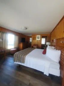 Bayview Lakefront Inn - Room