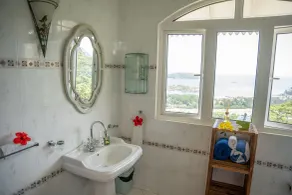 Beau Soleil Stunning Sea View One Bedroom Apartment - Bad