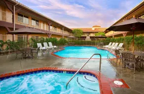 Best Western Corona Hotel & Suites - Piscine