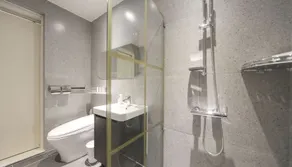 Hermon Hotel Gangseo - Bad