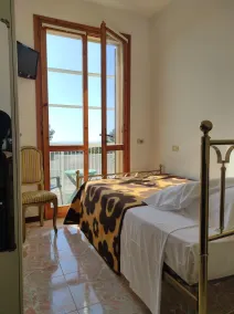 Hotel Atlantico - Room