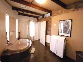 Rusplek Guesthouse and Conference Centre - Bathroom