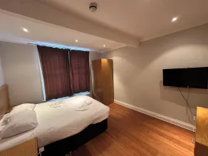 OYO Cavendish Annexe - Room