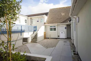 Mawgan Porth Apartments - Interior entrance