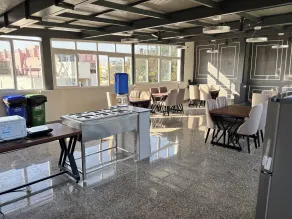 Housr 36 Studio Rooms Bangalore Near Leela Palace - Restaurant
