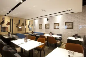 Premier Inn Halifax Town Centre - Restaurant