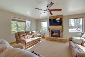 5 Mins to Brian Head Resort: Family Gem w/ Views - Interior