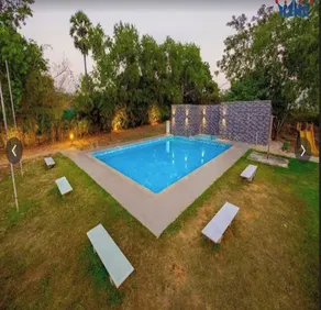 King Resort and Convention Centre - Pool