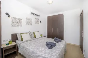 Summer Breeze with Panoramic terrace by Getaways Malta - Quarto