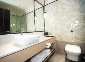 Changi Transit Hotel Terminal 3 - Bathroom