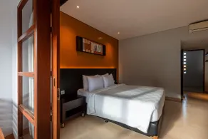 Fourteen Roses Beach Hotel - Zimmer