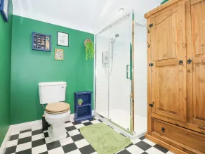 The Old Nant-y-fflint Chapel - Bathroom