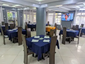 Crescent Resort And Conference Centre - Restaurant